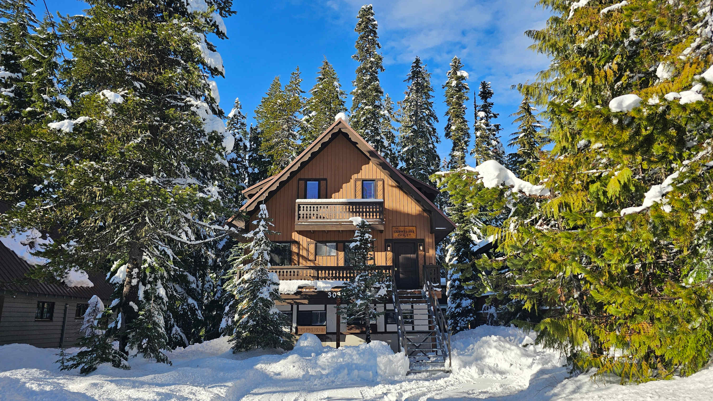 Snowflake Chalet - Charming Creekside Govy Retreat — photo 1