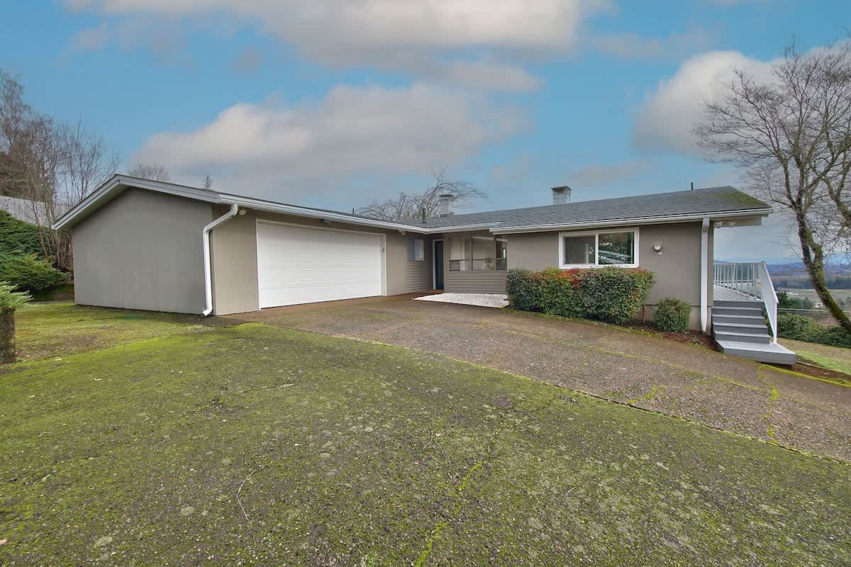 Vino Vista - Mid-Century Stunning Views w Deck — photo 5