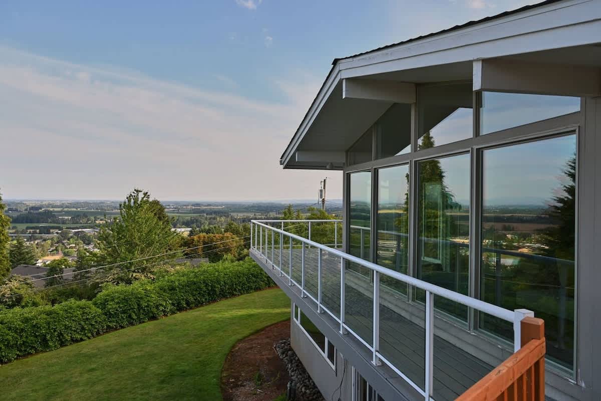Vino Vista - Mid-Century Stunning Views w Deck — photo 4