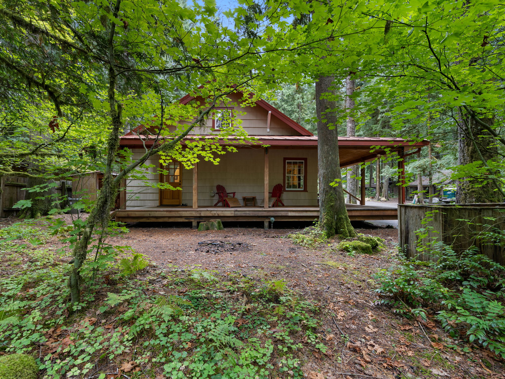 Whispering Pines: Hot Tub Retreat w Sports Court — photo 4