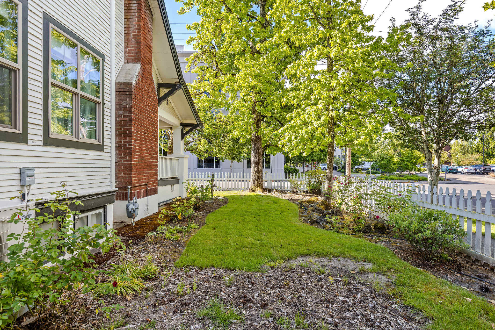 5th St Bungalow - Historic Charm Near 3rd St, photo 41 of 49