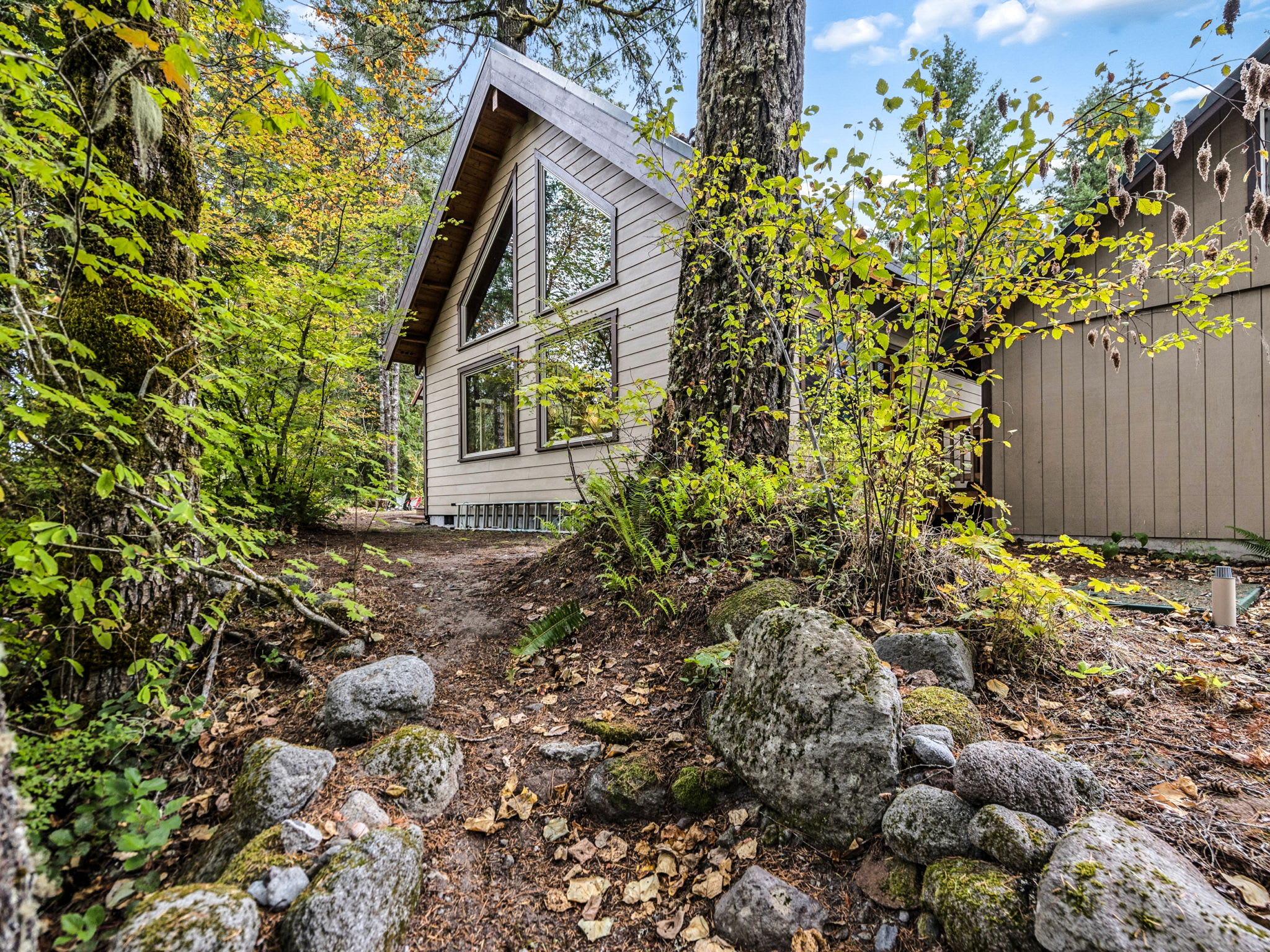 Riversong Retreat | Sandy River Front Cabin, photo 2 of 46