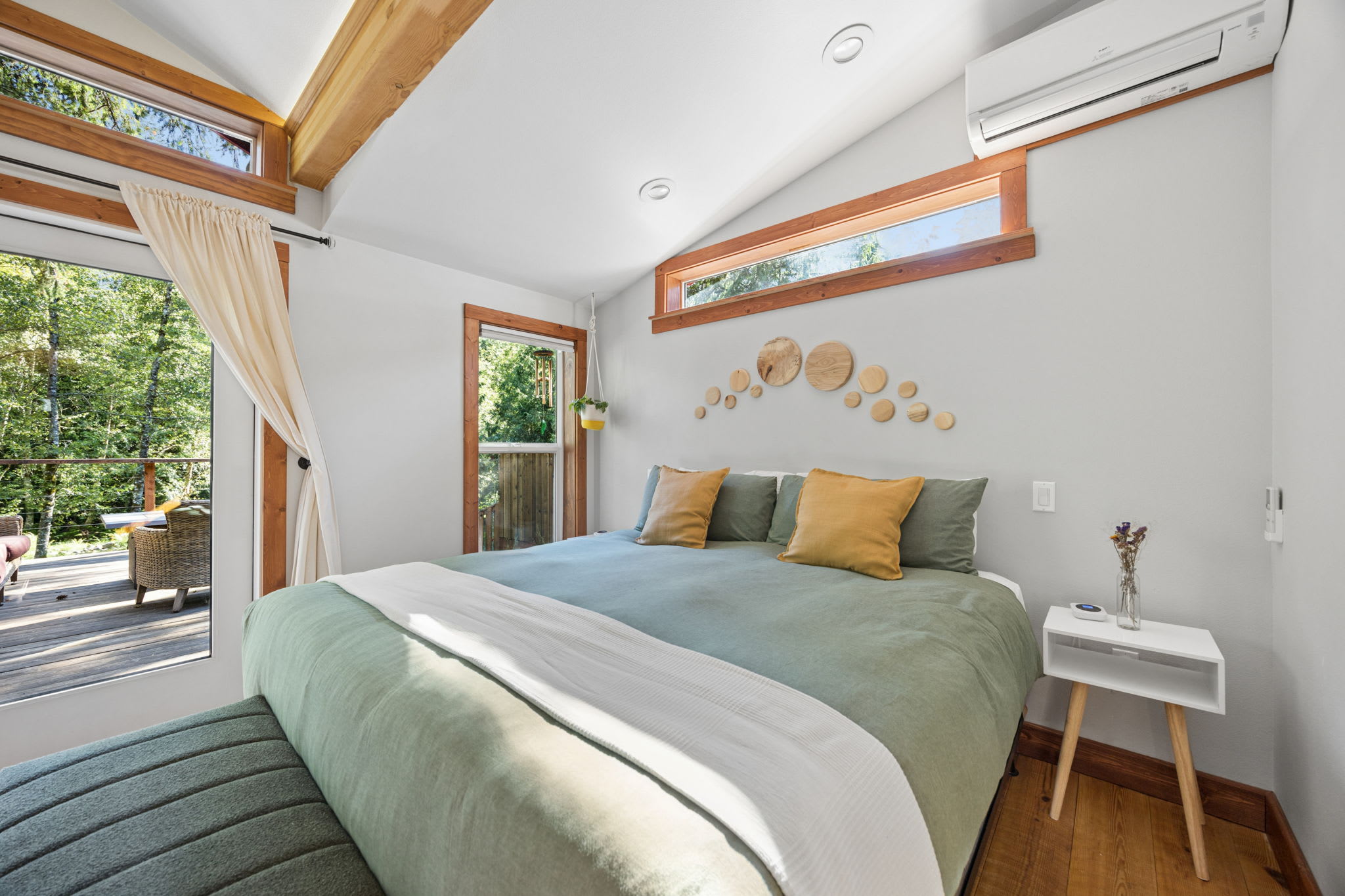 Howard's Hideaway Riverfront Pet Friendly Cabin , photo 36 of 76