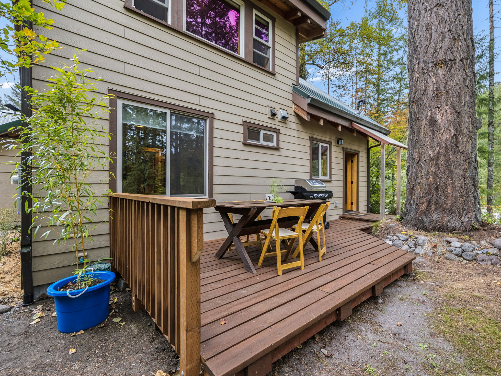 Riversong Retreat | Sandy River Front Cabin, photo 16 of 46