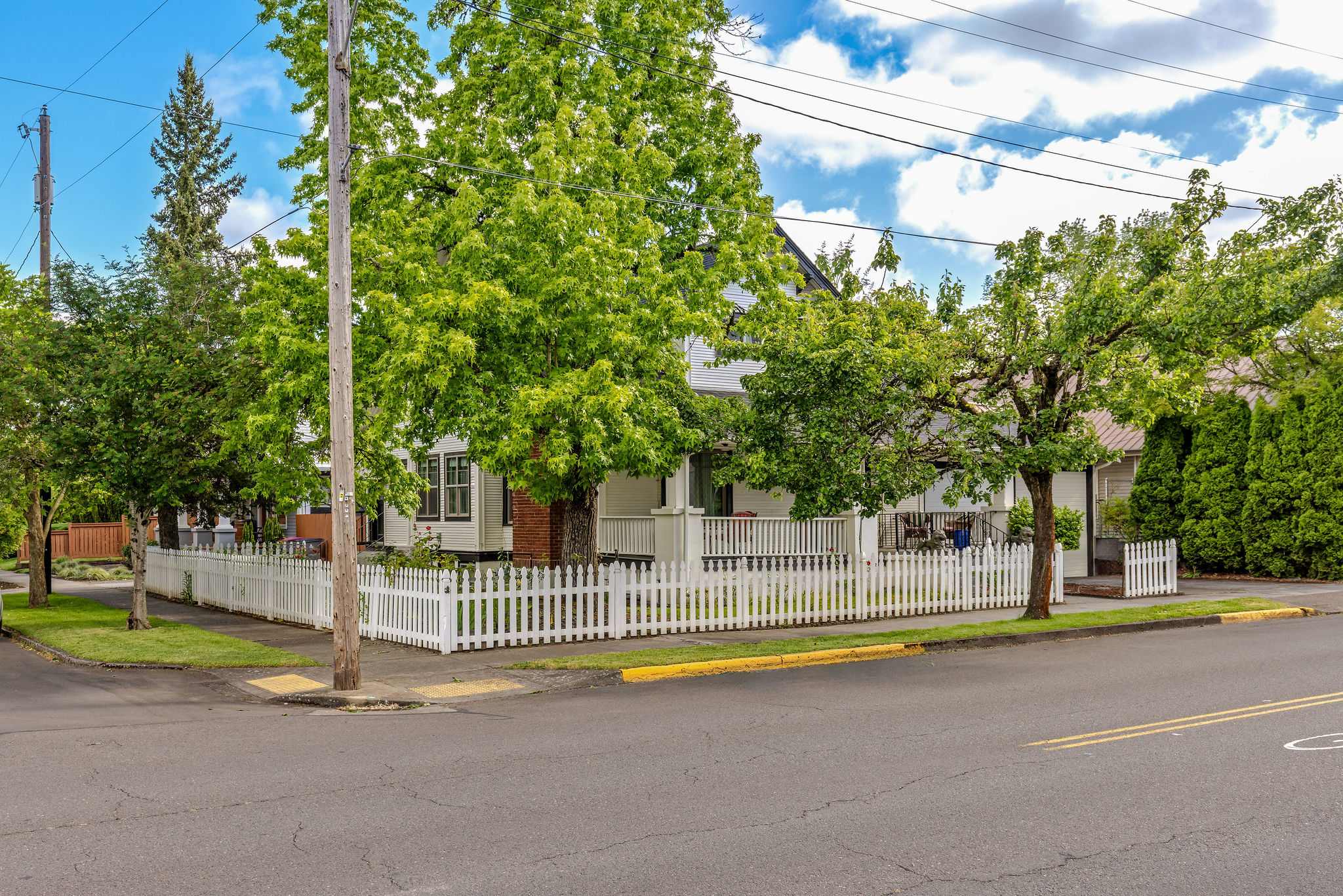 5th St Bungalow - Historic Charm Near 3rd St, photo 39 of 49
