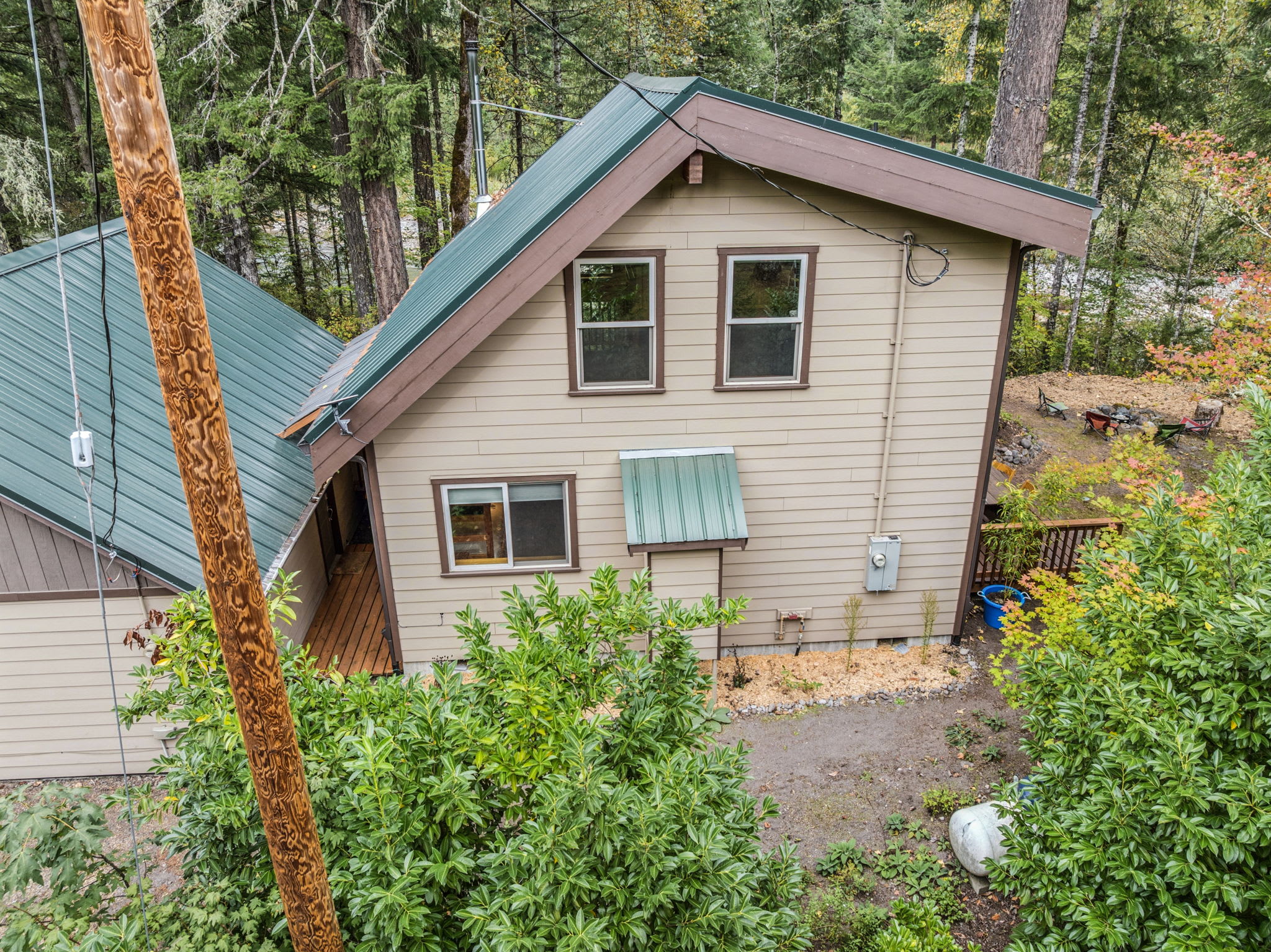 Riversong Retreat | Sandy River Front Cabin, photo 39 of 46
