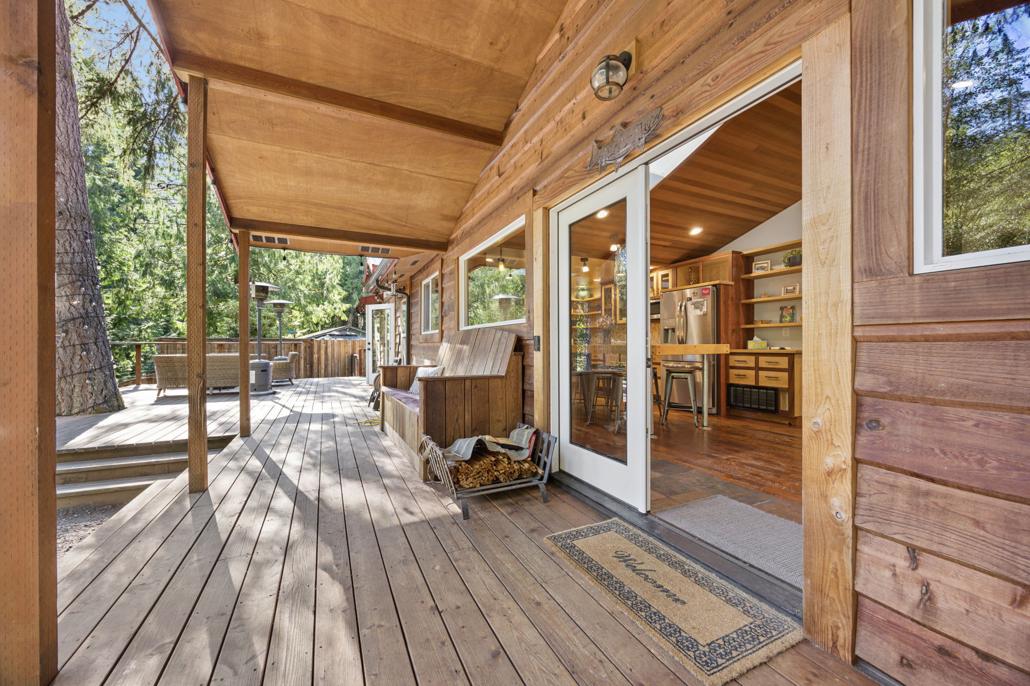 Howard's Hideaway Riverfront Pet Friendly Cabin , photo 22 of 76