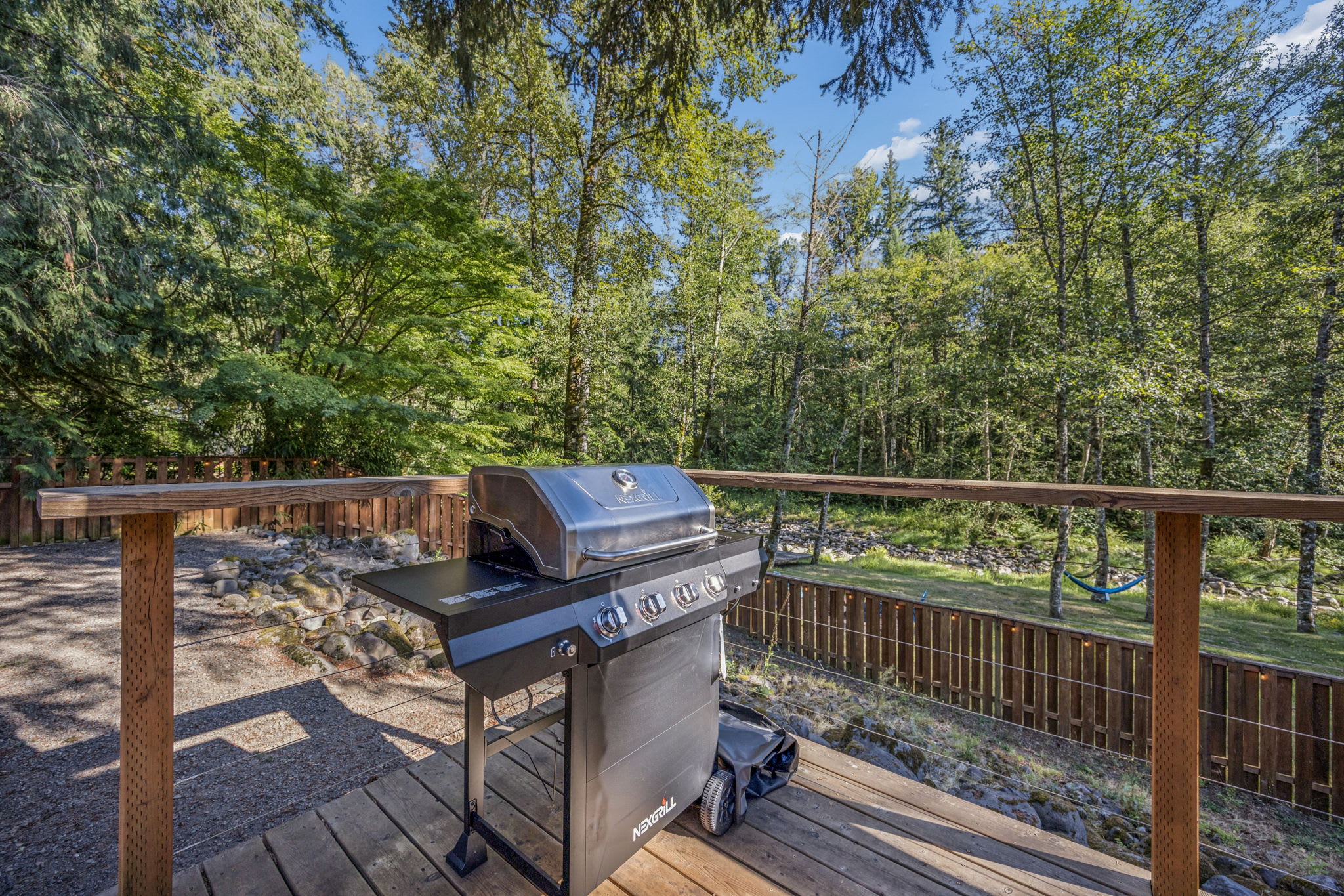 Howard's Hideaway Riverfront Pet Friendly Cabin , photo 26 of 76