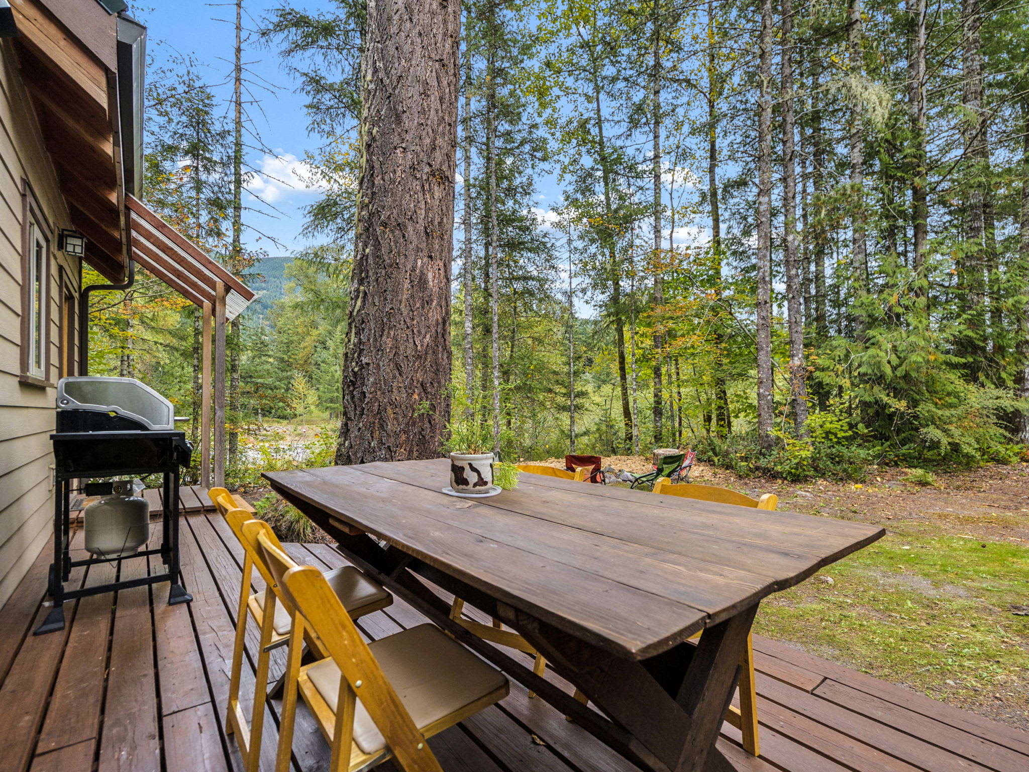 Riversong Retreat | Sandy River Front Cabin, photo 17 of 46