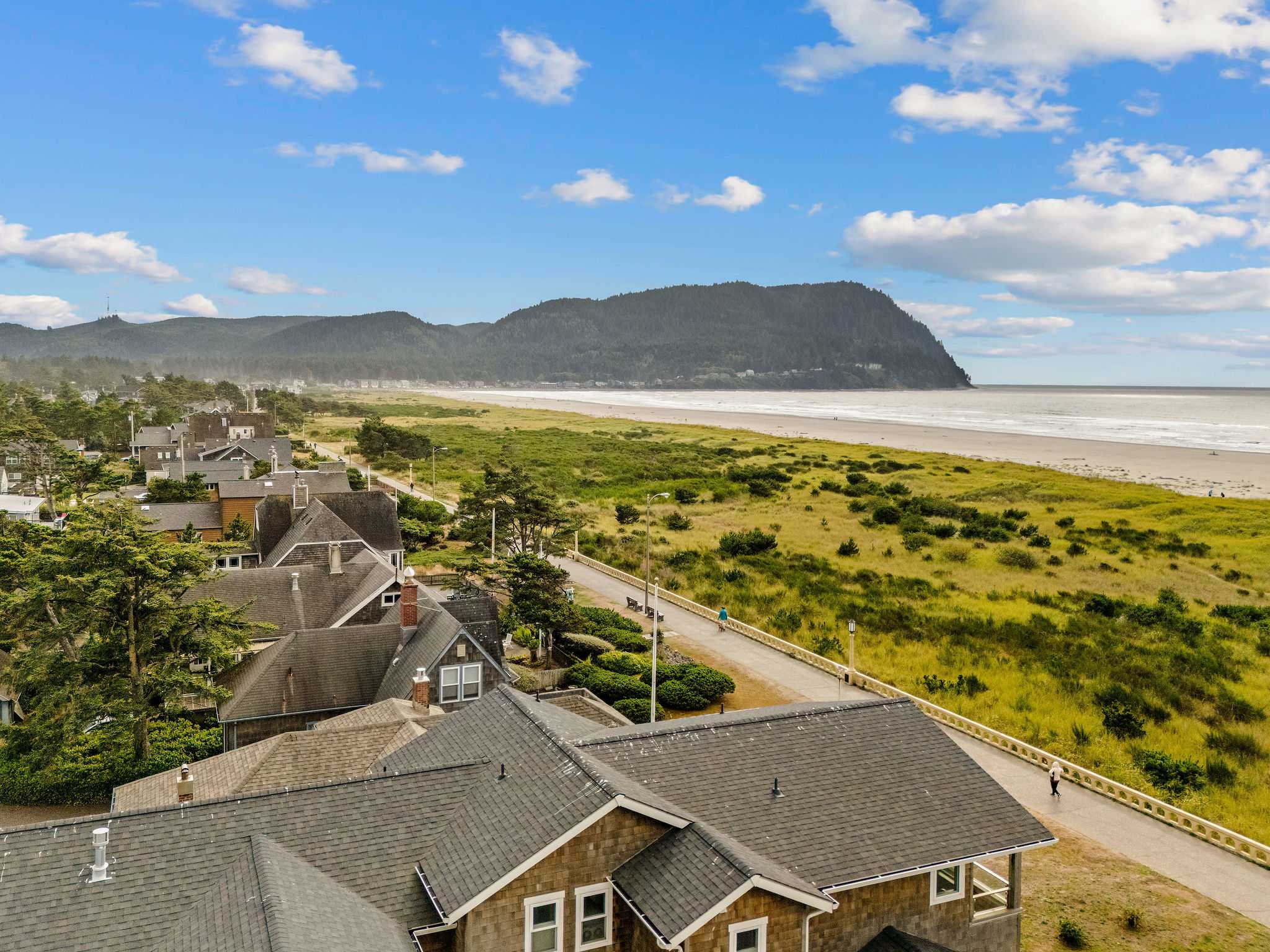 The Shorebird | Lux New Build, 1 Home Off the Beach, photo 20 of 53