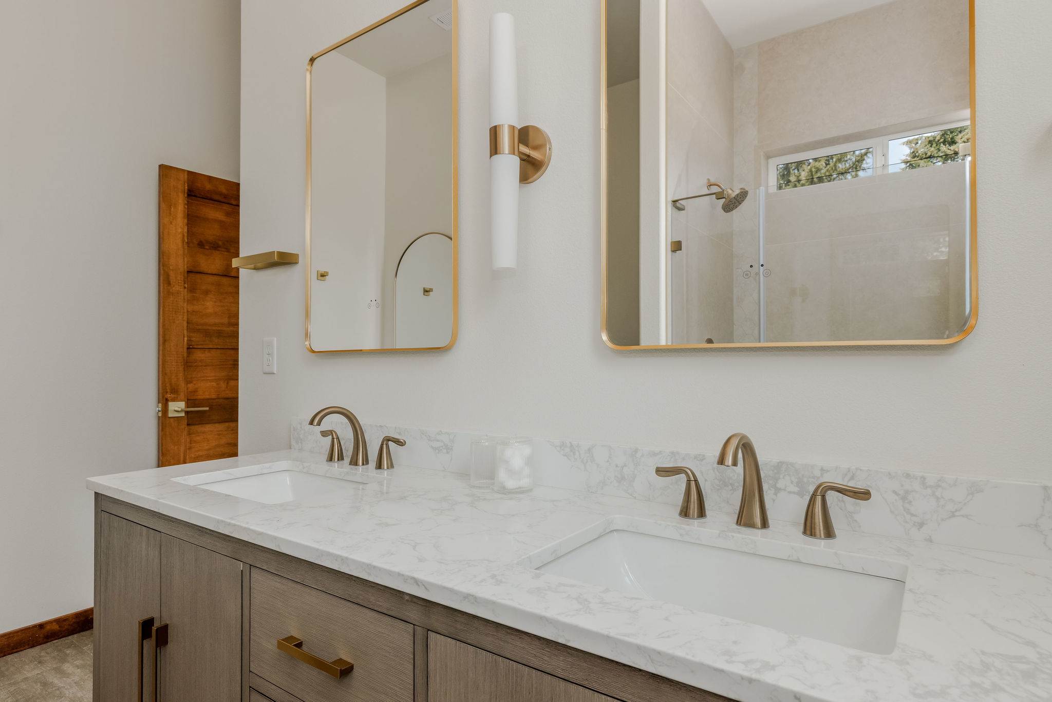 Primary En Suite bathroom