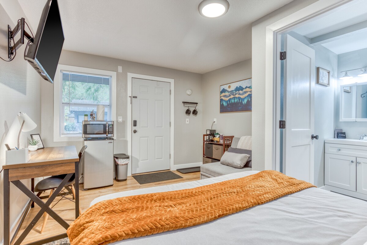 Alpine Rustic Modern Studio - Mt Air Unit 8, photo 18 of 52