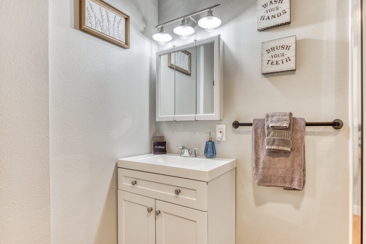 Alpine Rustic Modern Studio - Mt Air Unit 8, photo 19 of 52