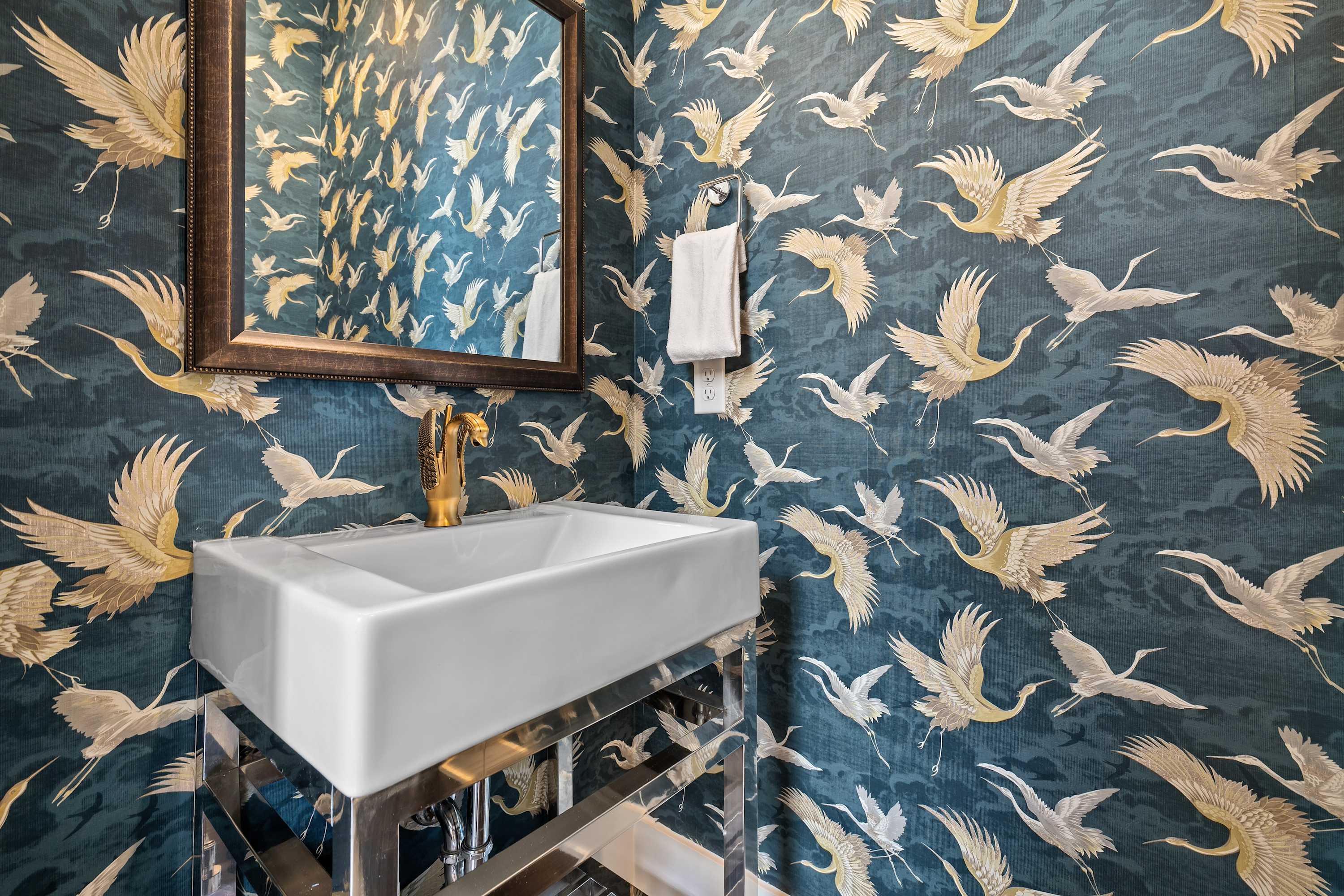 Full Bathroom 3