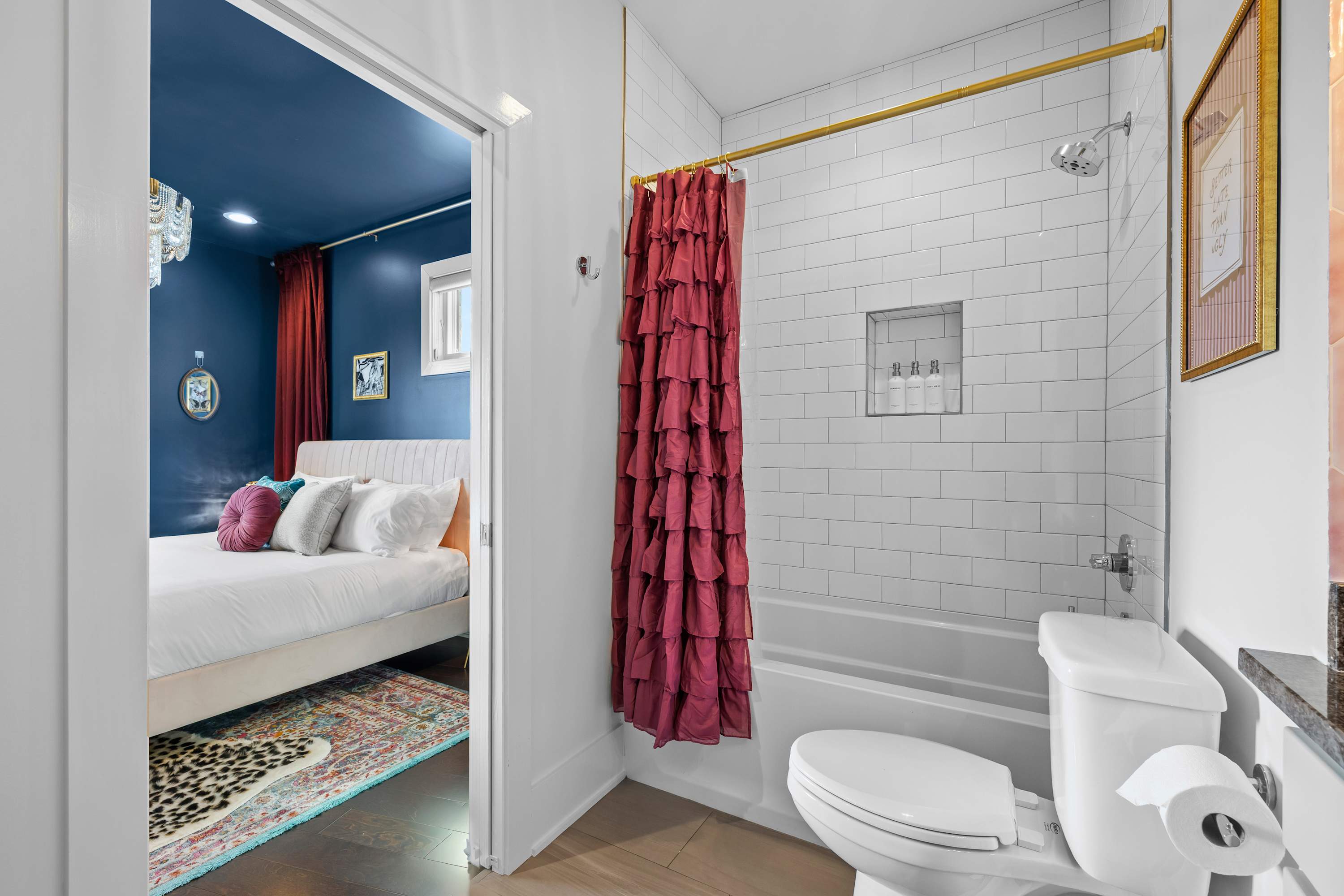 Full Bathroom 2