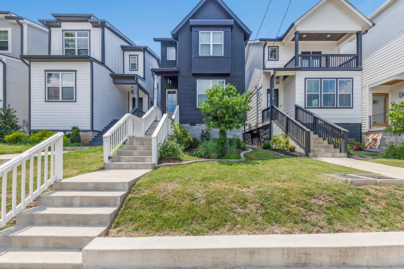 Ashland House | Spacious Home with Yard — photo 4