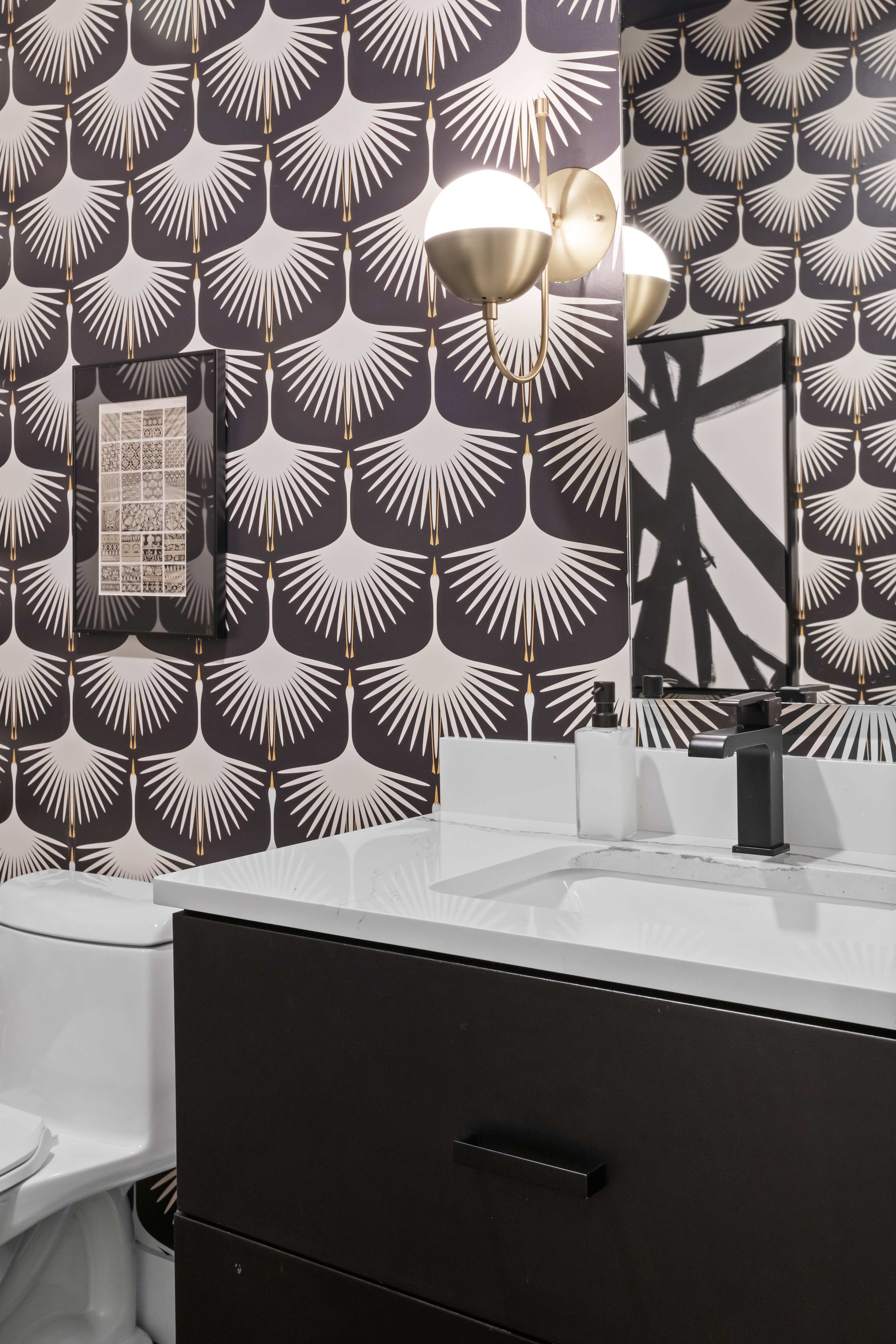 Full Bathroom 4