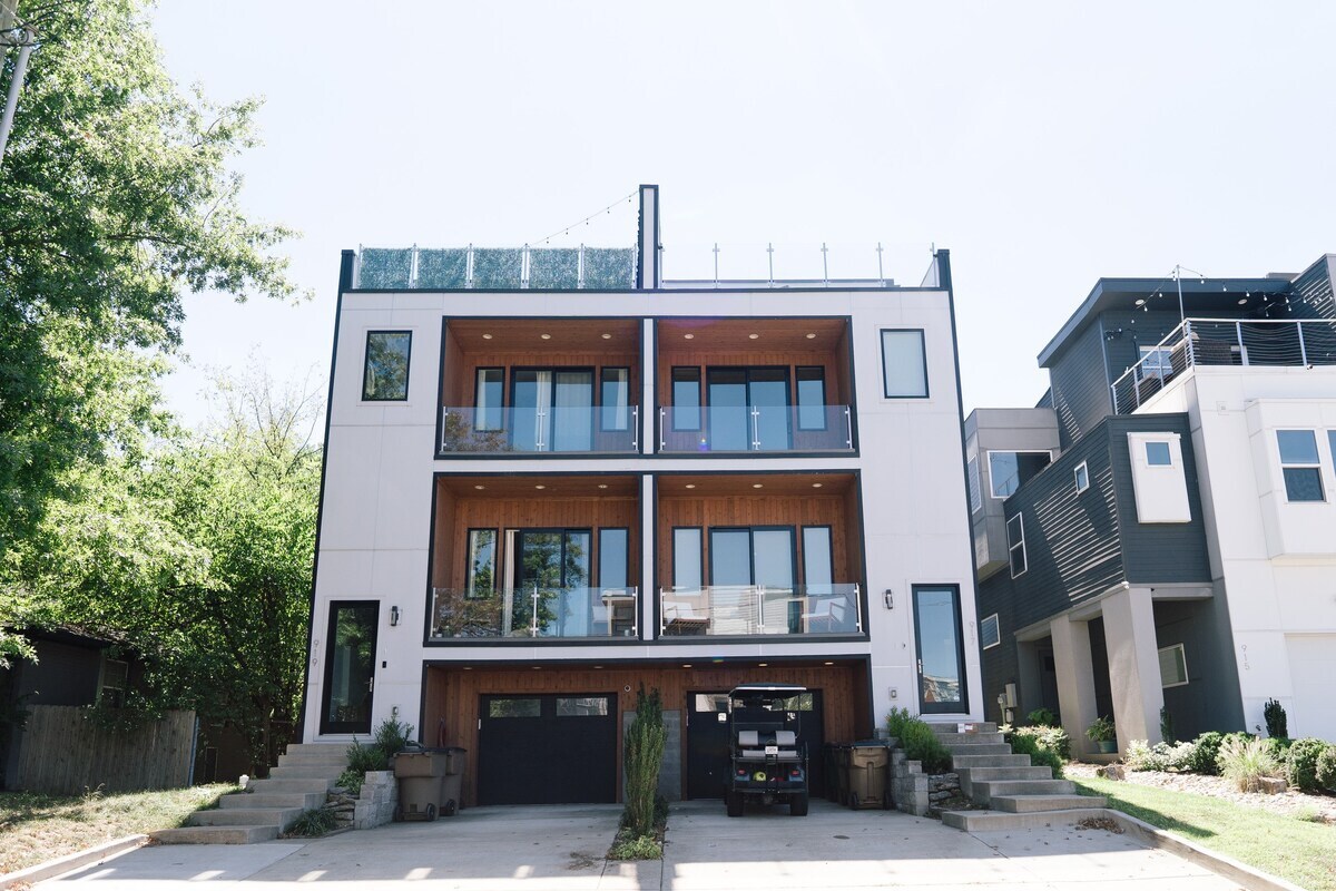Gulch House | Pool Retreat Near Broadway — photo 5