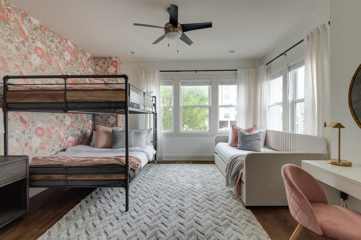 Bunkroom 
