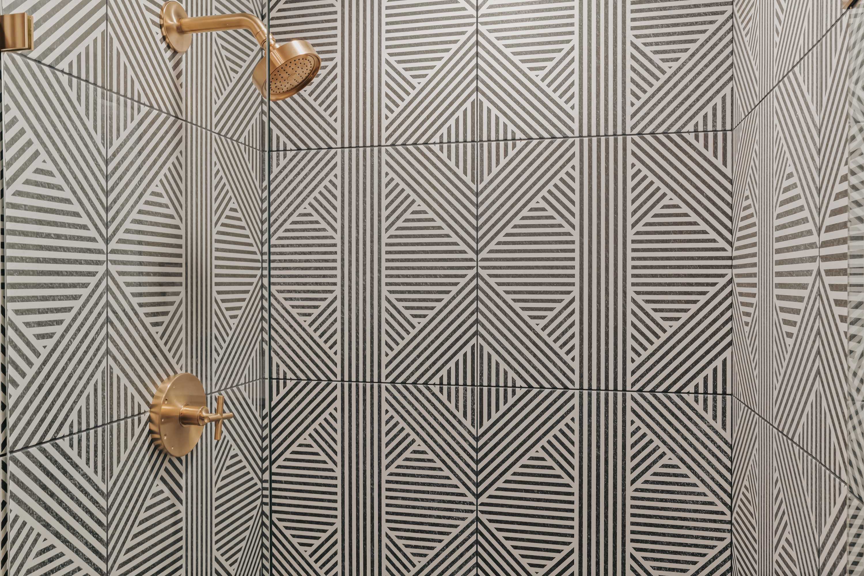 Full Bathroom 3