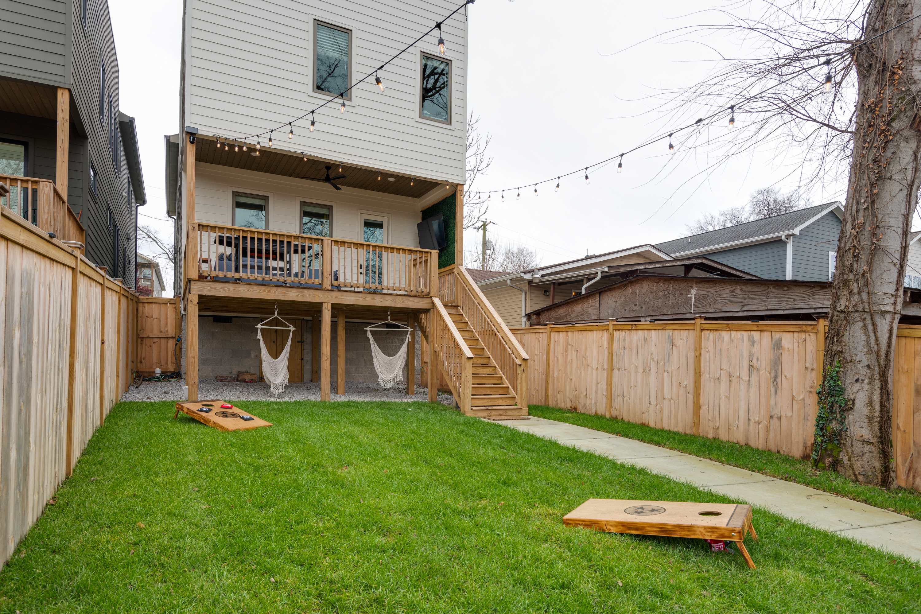Lyric | Luxury Stay with Rooftop & Firepit — photo 5