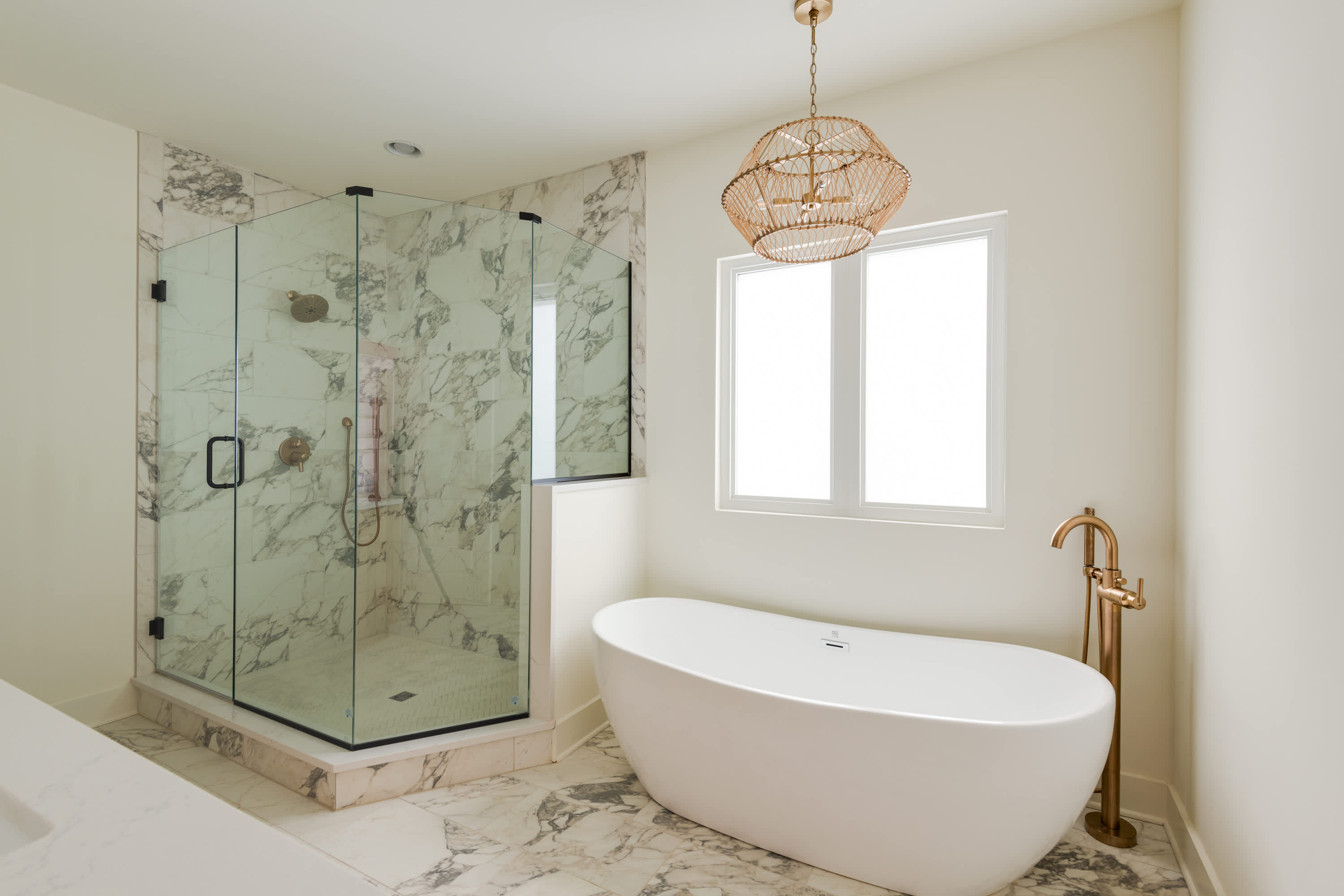 Full Bathroom 1