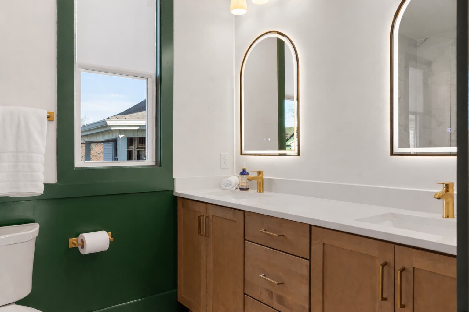 Half Bathroom 1