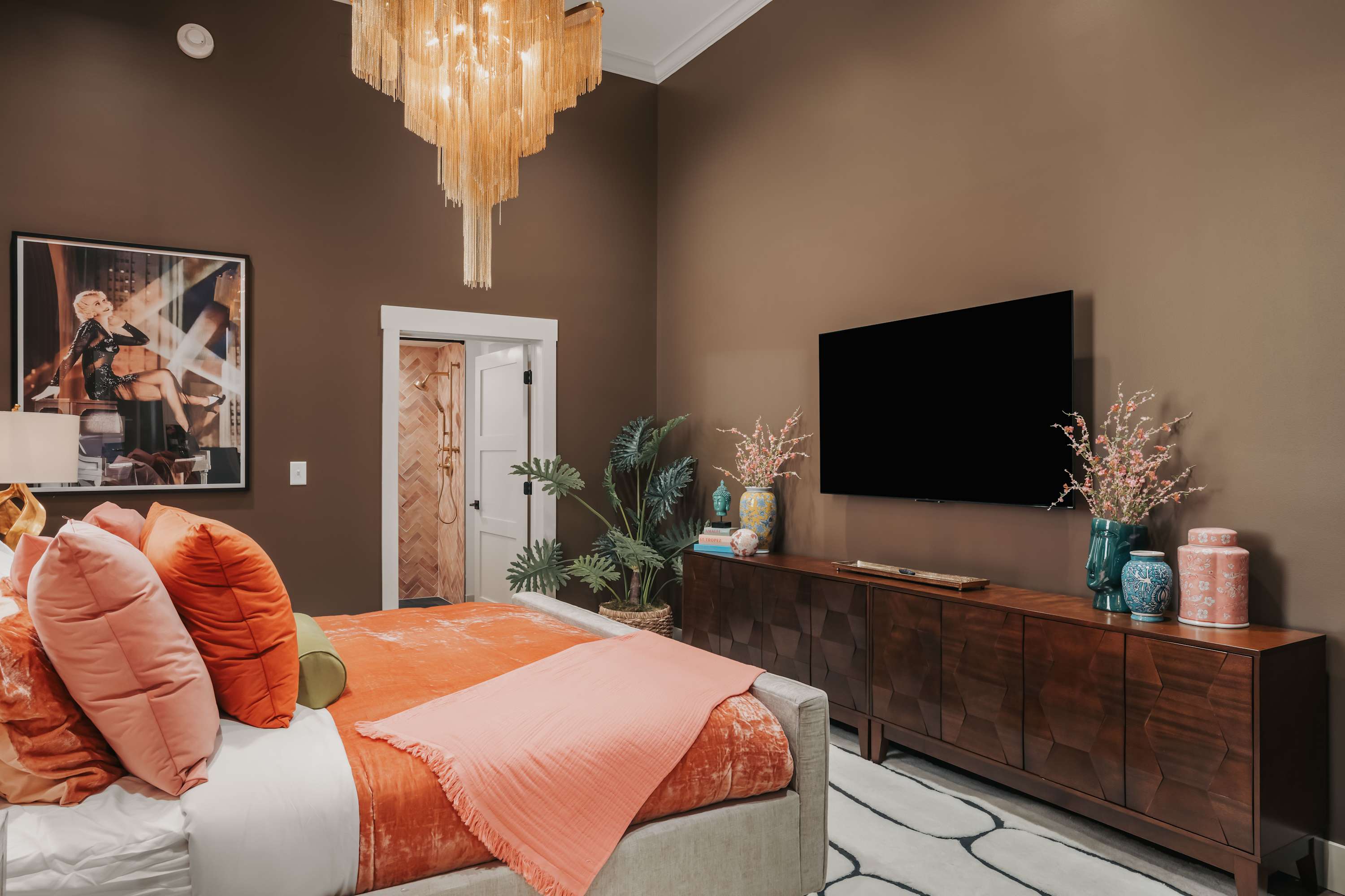 Roxie: Bedroom 2