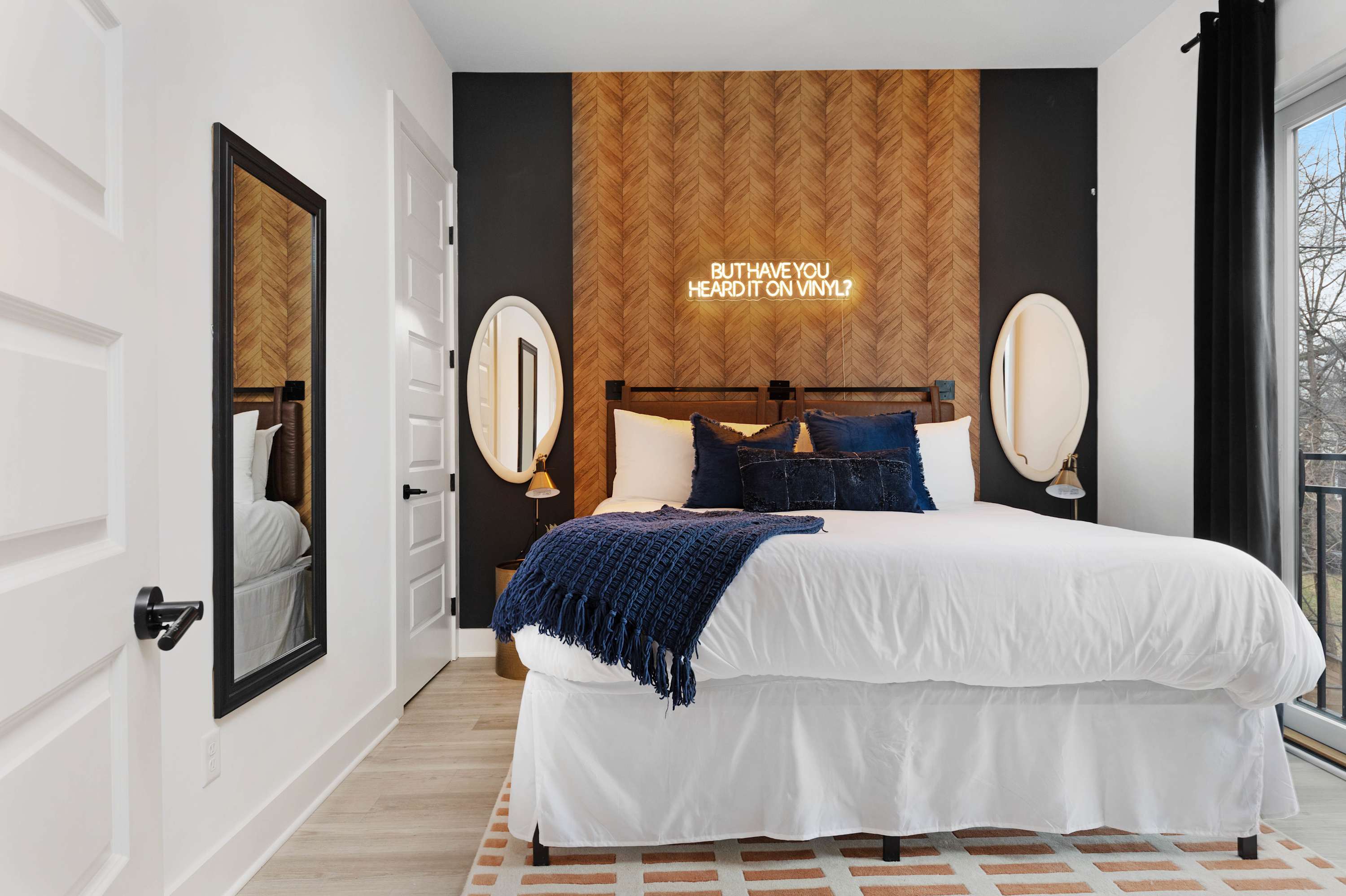 King Bedroom 1