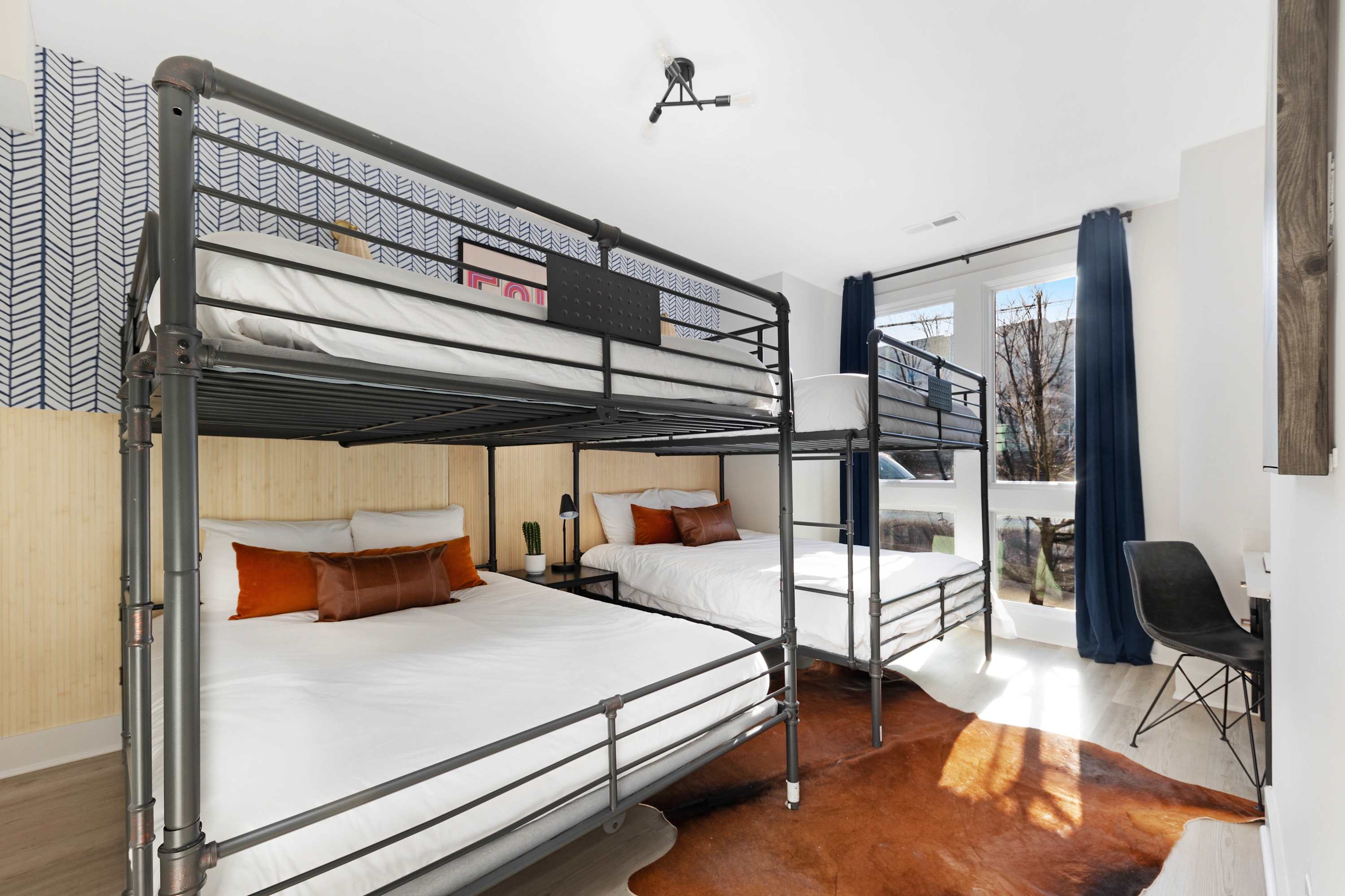 King Bedroom 2