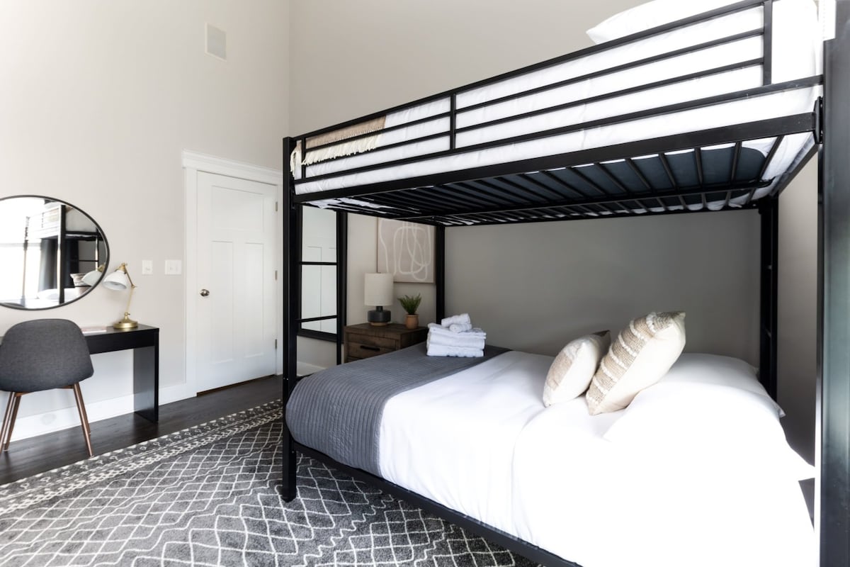 Guest Bedroom 