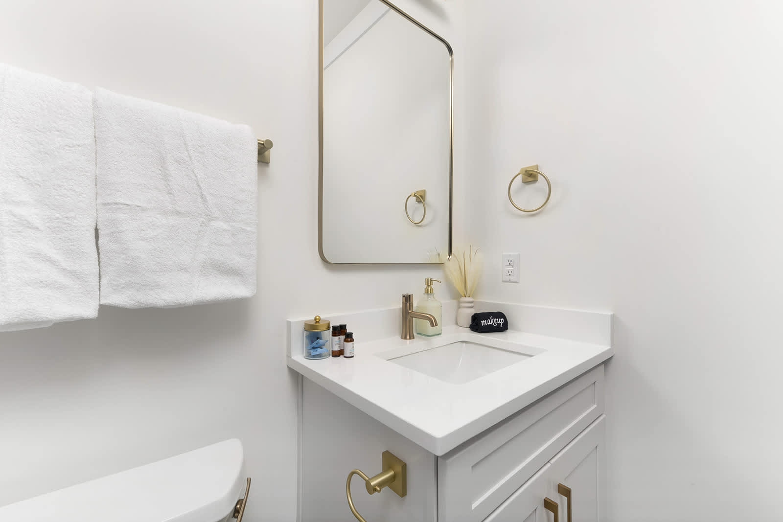 Full Bathroom 2 - Duet