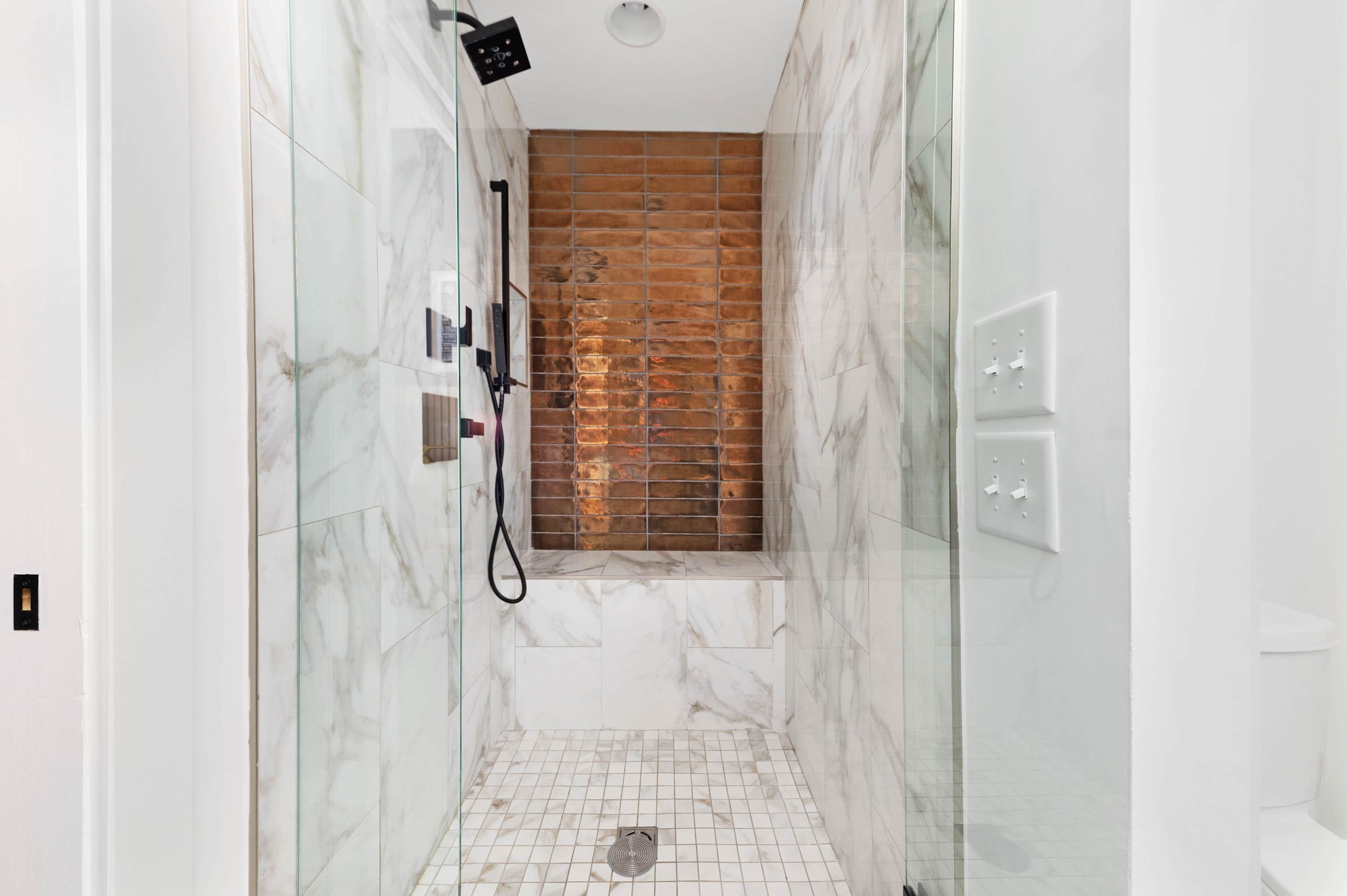 Full Bathroom 2