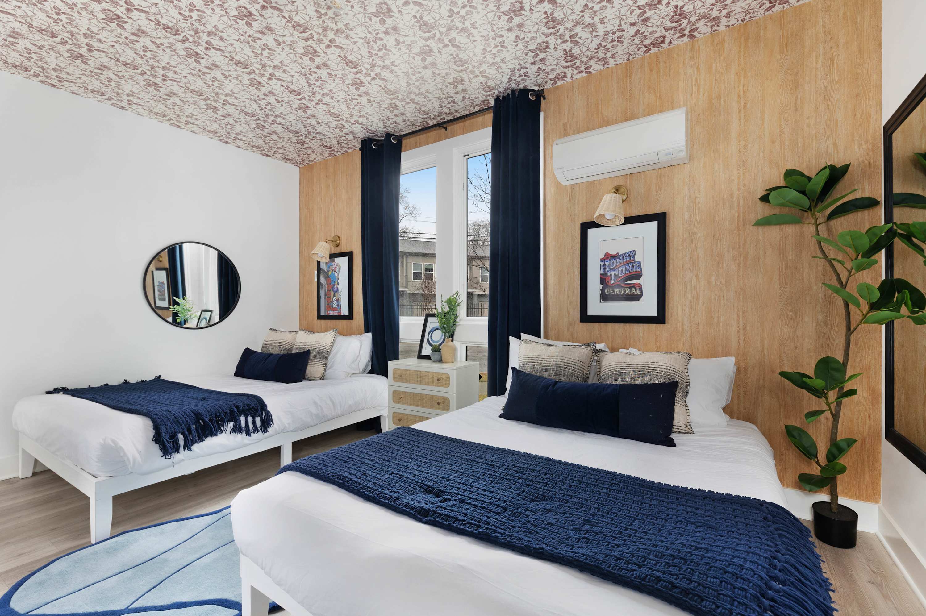 King Bedroom 2