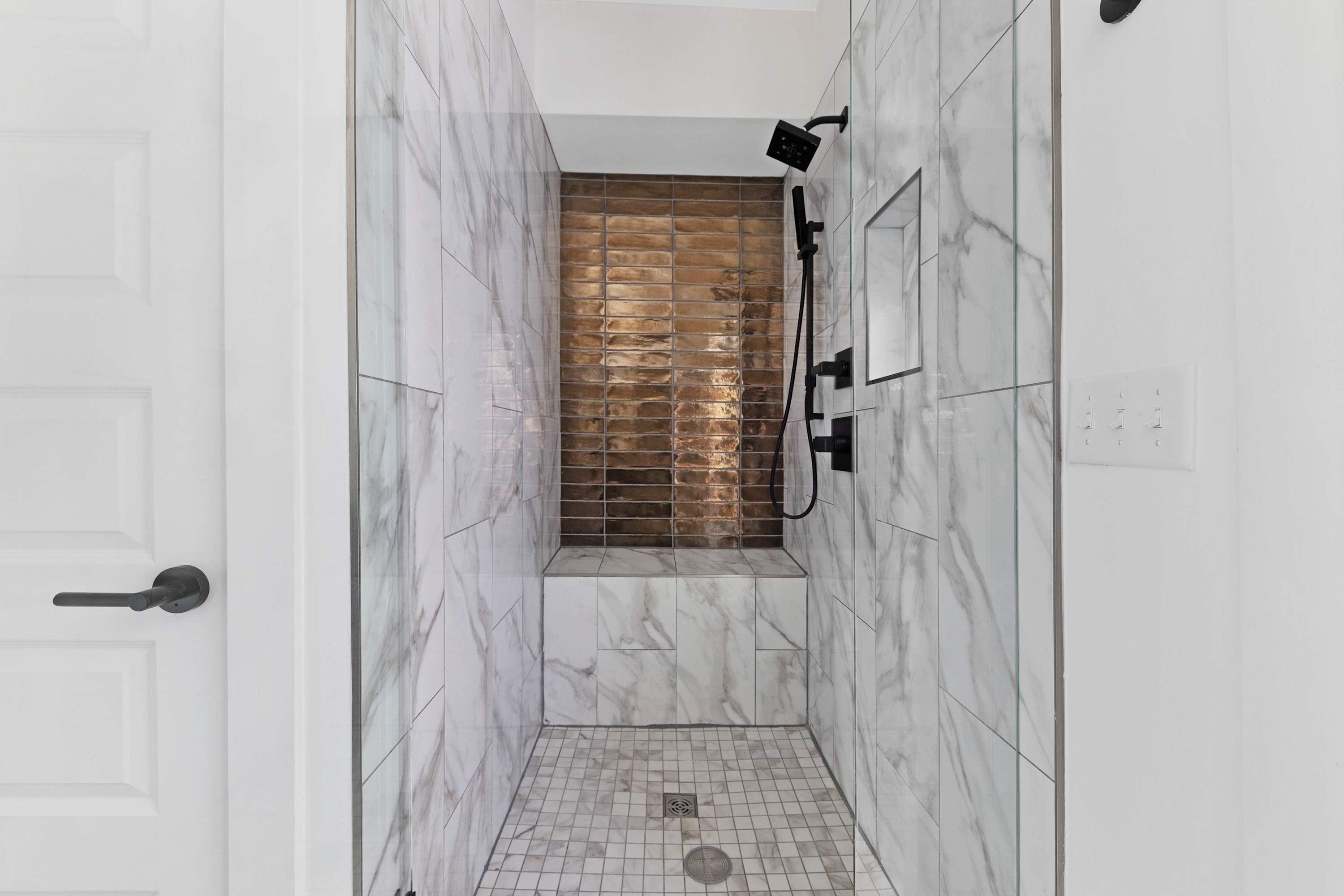 Full Bathroom 3