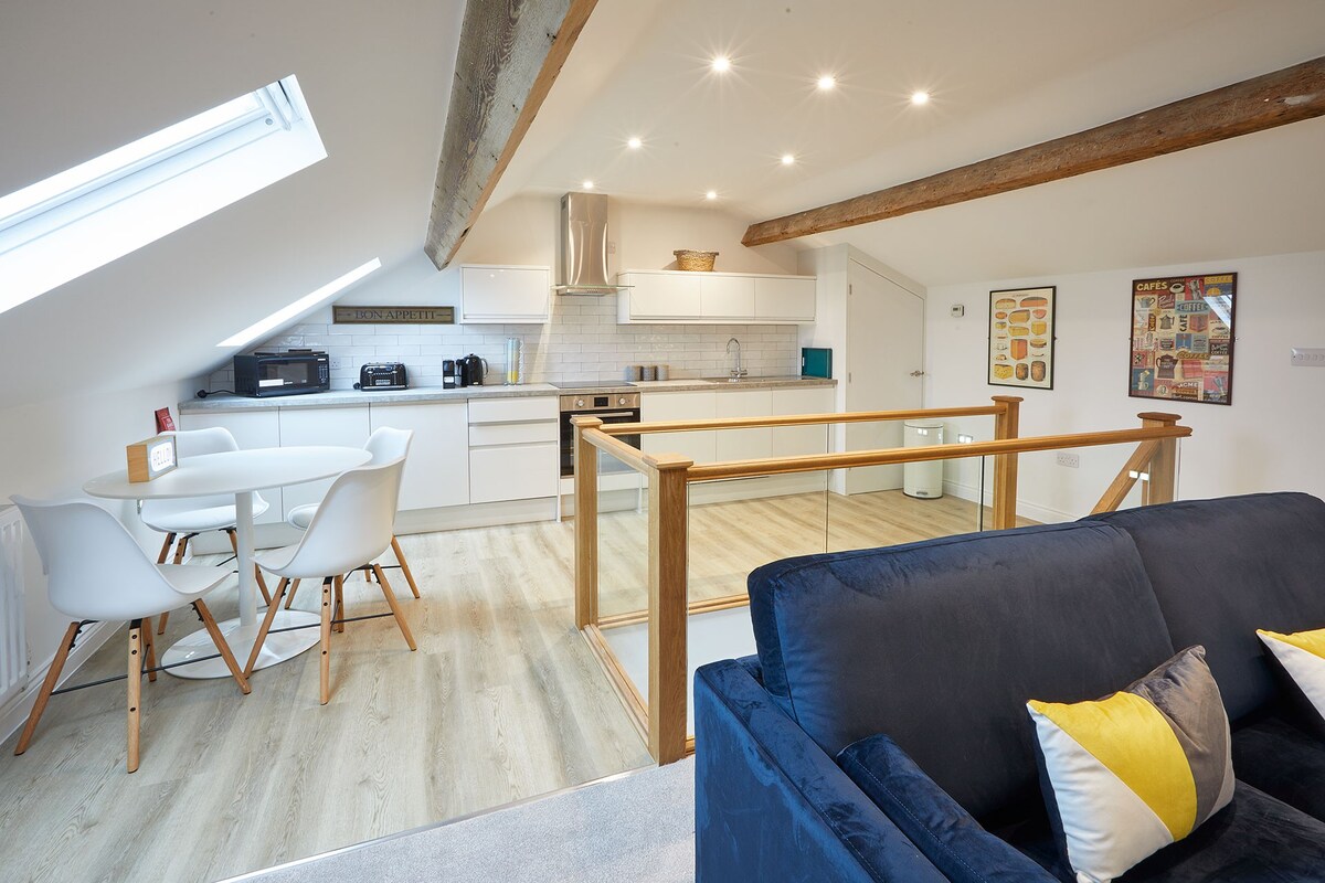 Host & Stay | Apartment C, Cornerhouse Apartments