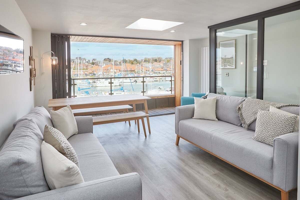 Host & Stay | Coastal Townhouse