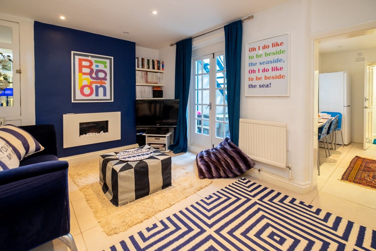 Host & Stay | Montpelier Colours
