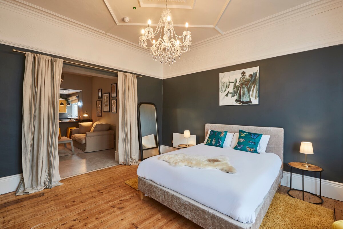 Host & Stay | Northville Arrifana