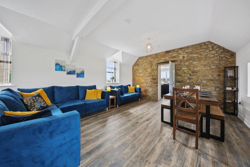 Host & Stay | Staffordshire Knot
