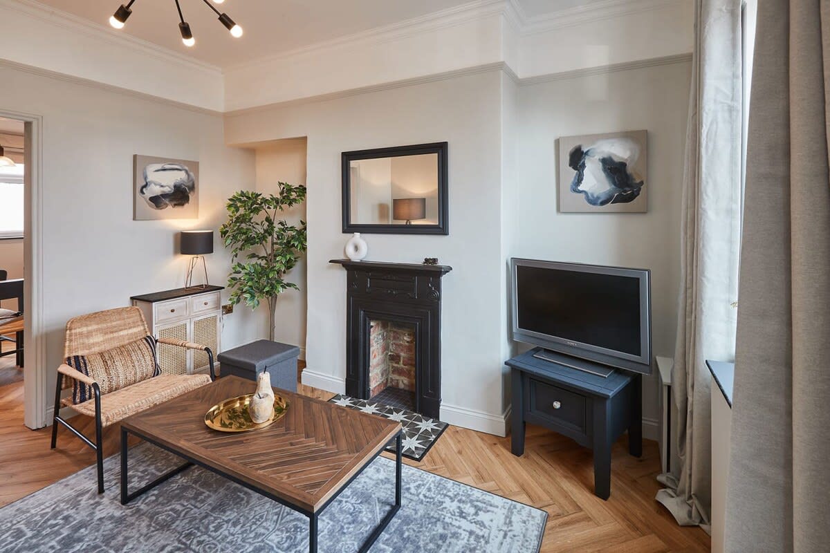 Host & Stay | The Railman's House