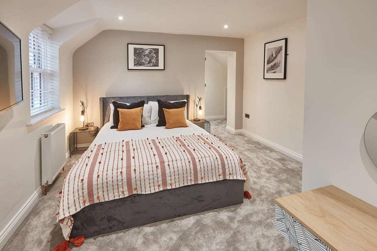 Host & Stay | Uggleby House