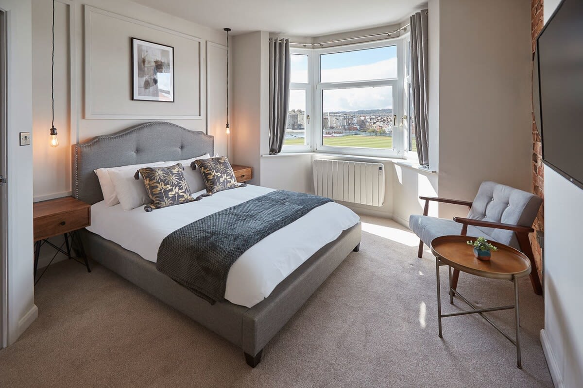Host & Stay | Umpire's Watch @ North Marine House