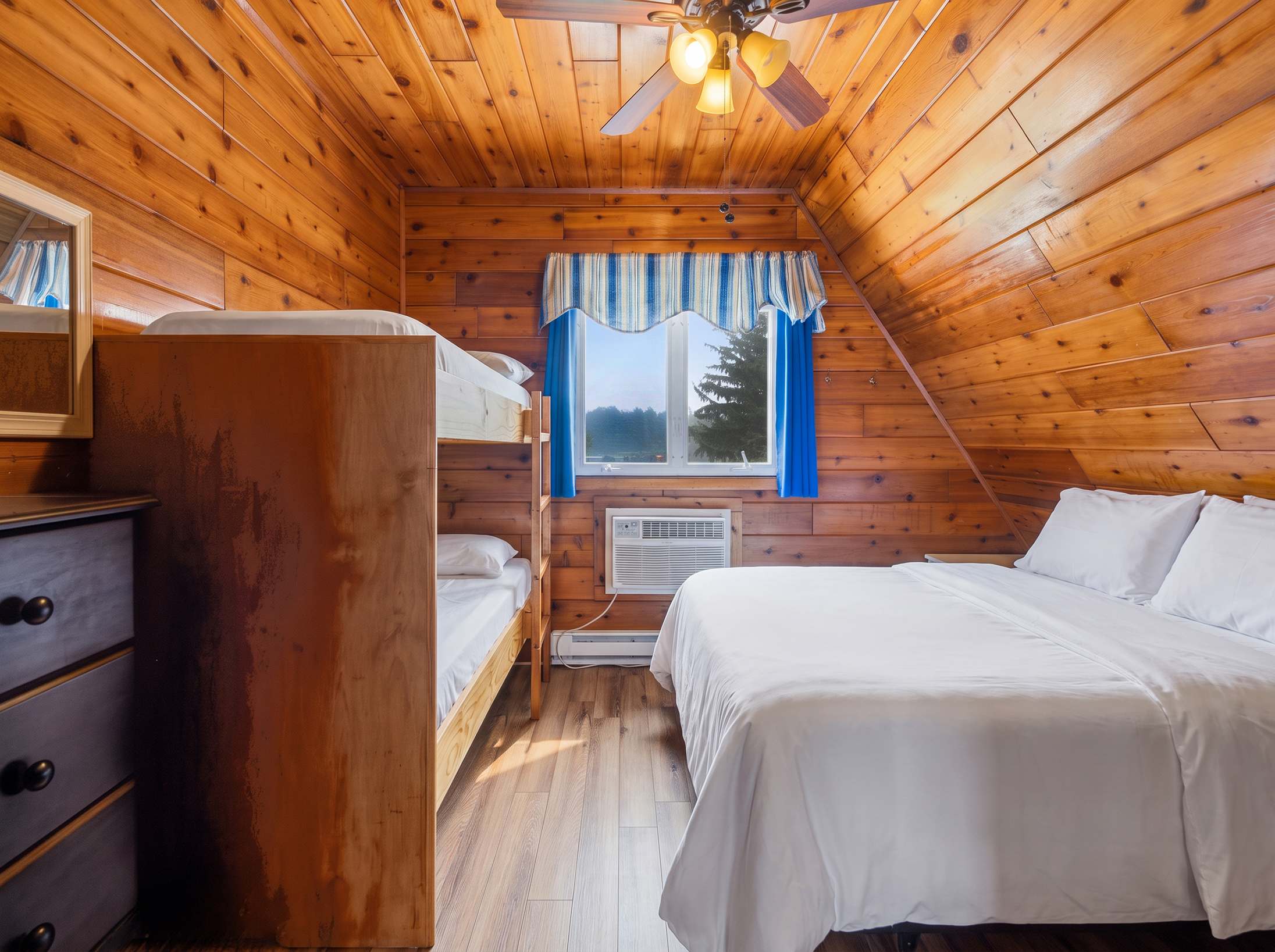 Chalet #76, photo 12 of 28