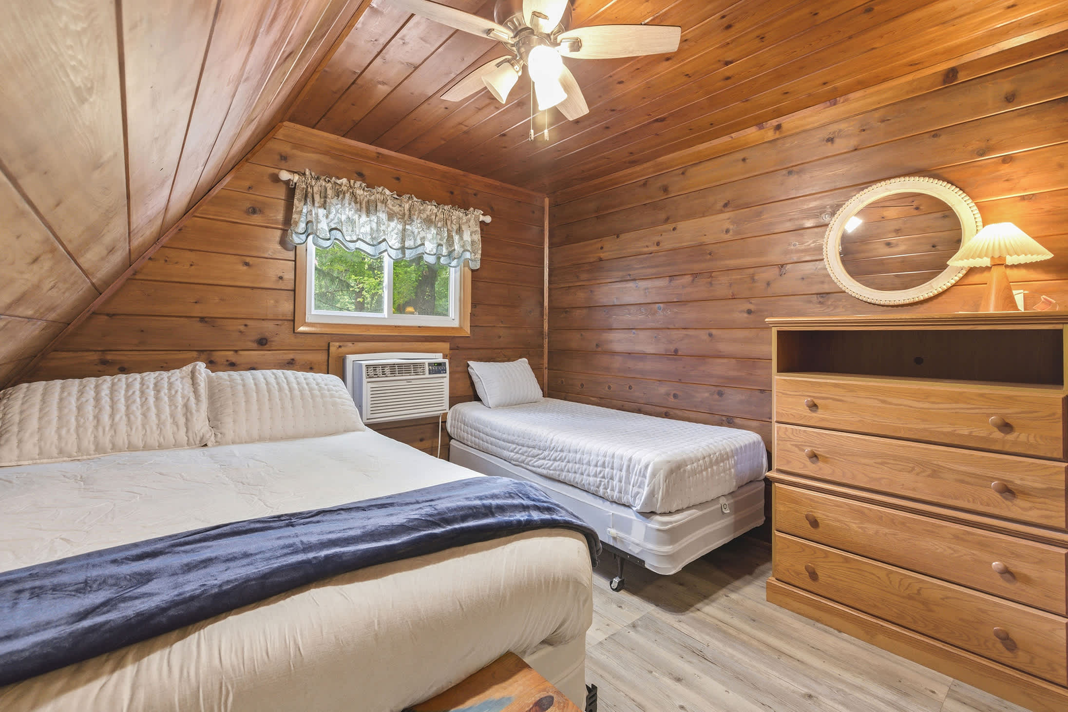 Chalet #81, photo 4 of 26