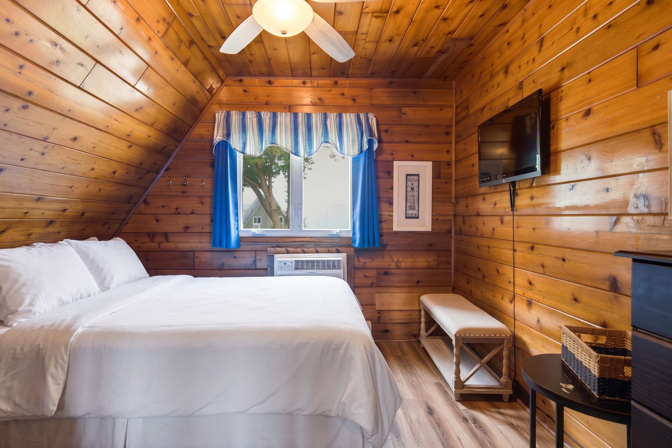 Chalet #76, photo 11 of 28