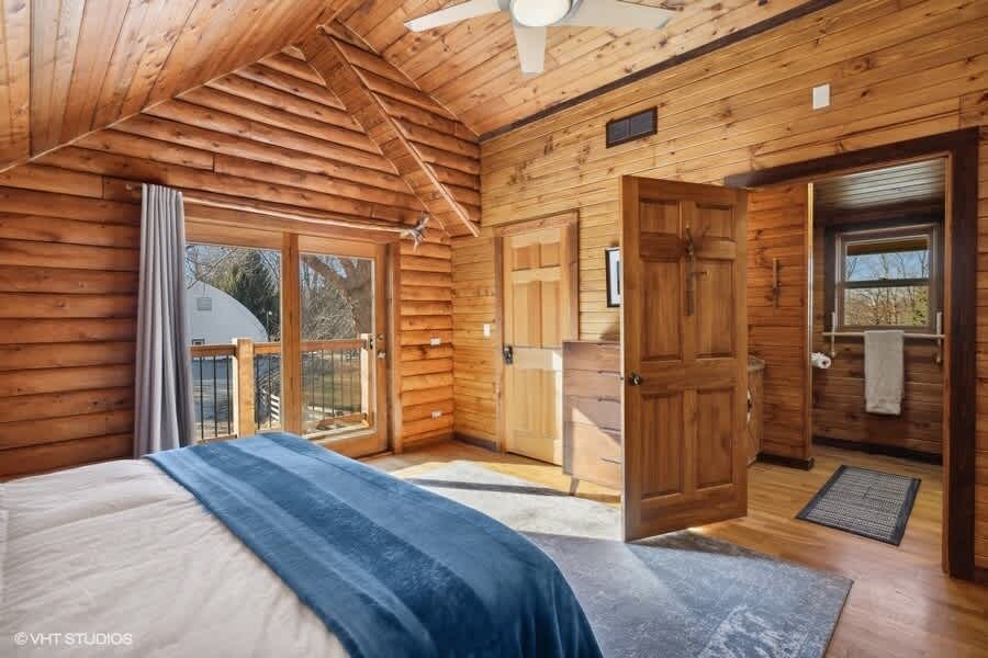 Bedroom 1 (Main Floor)
