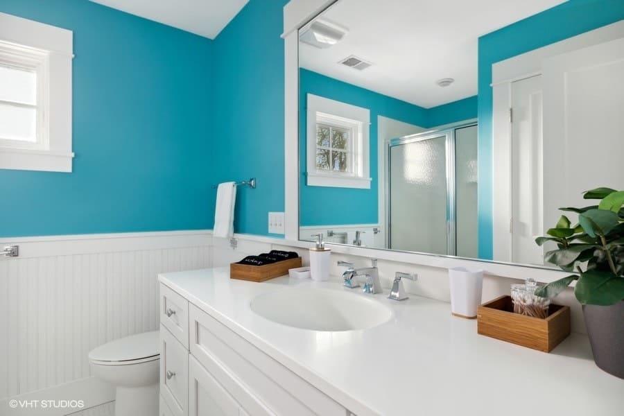 Full bathroom