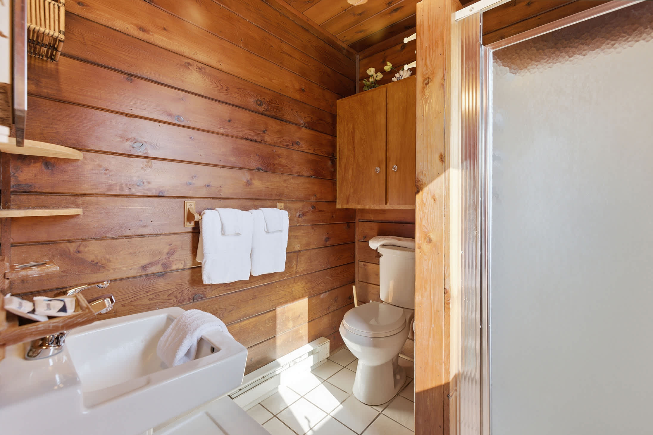 Full bathroom