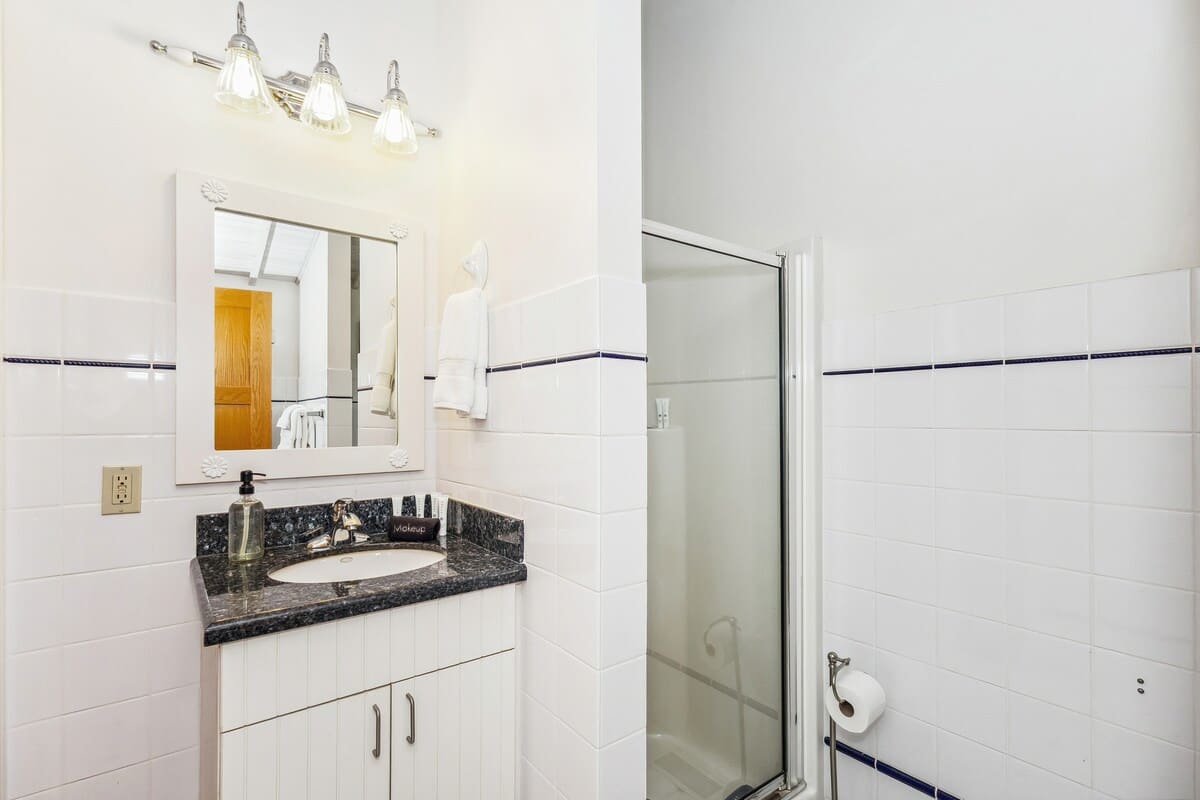 Full bathroom